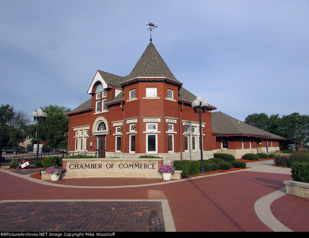 Former C&NW depot